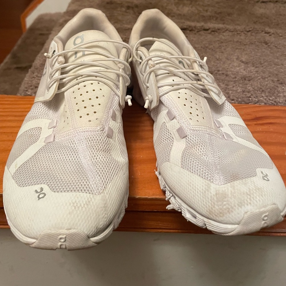 Women’s ON running shoes